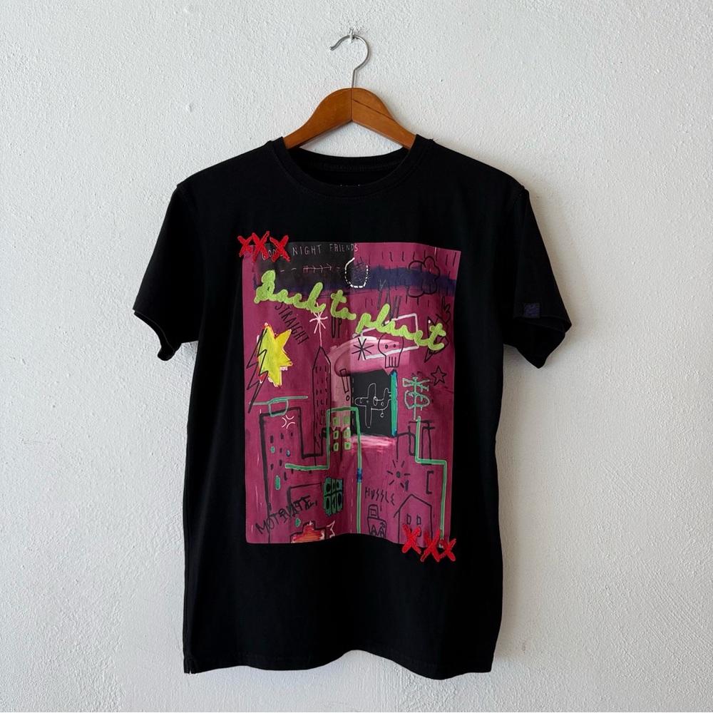Bleeker & Mercer Black Graphic Tshirt Size‎ Small Mixed Media Texture Streetwear
